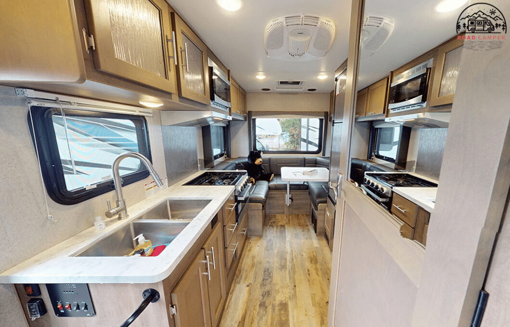 Wohnmobil Camper C19 – 21 Flur